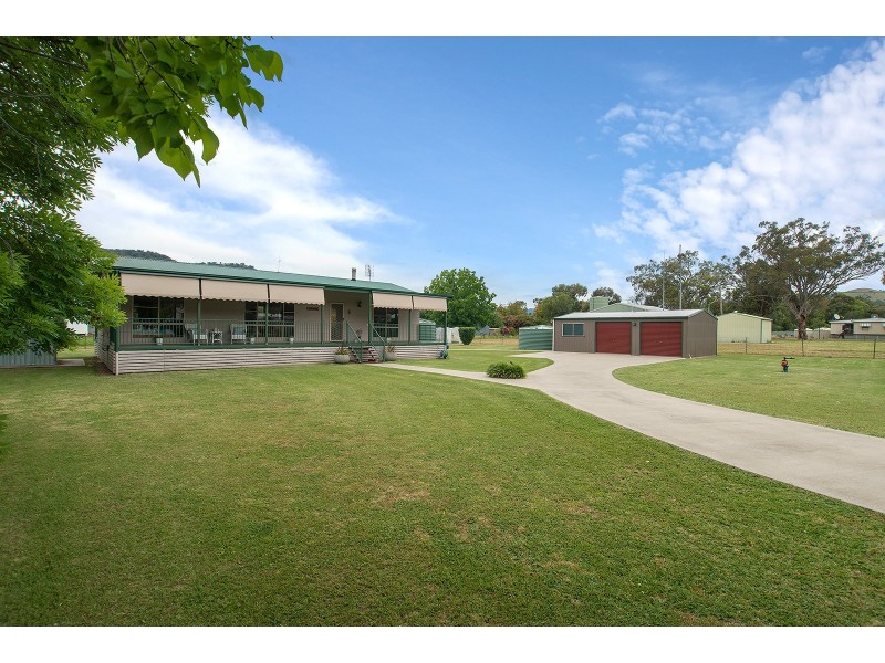 54-56 Frederick Street, Woolomin NSW 2340