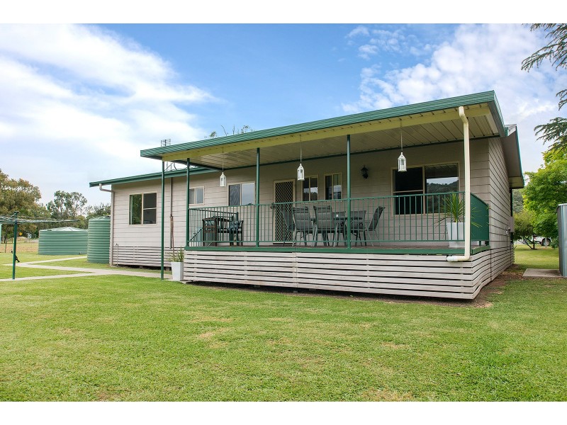 54-56 Frederick Street, Woolomin NSW 2340