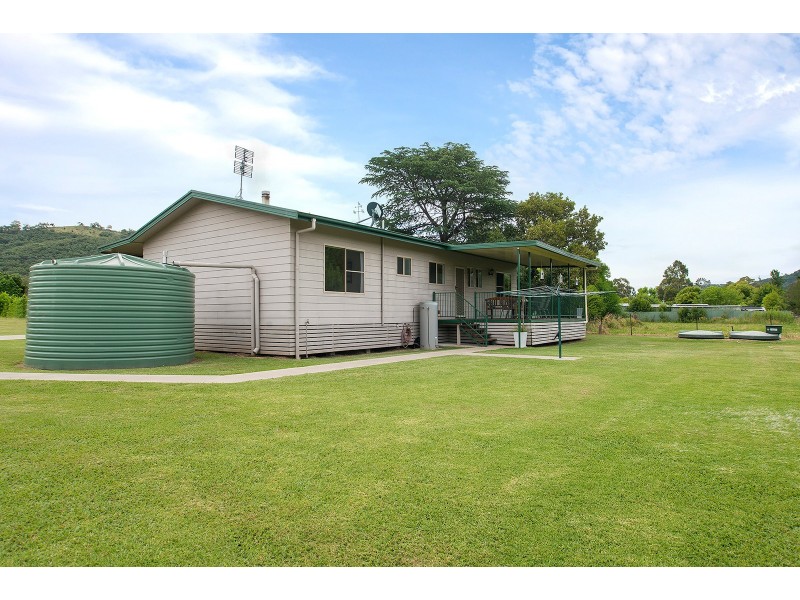 54-56 Frederick Street, Woolomin NSW 2340