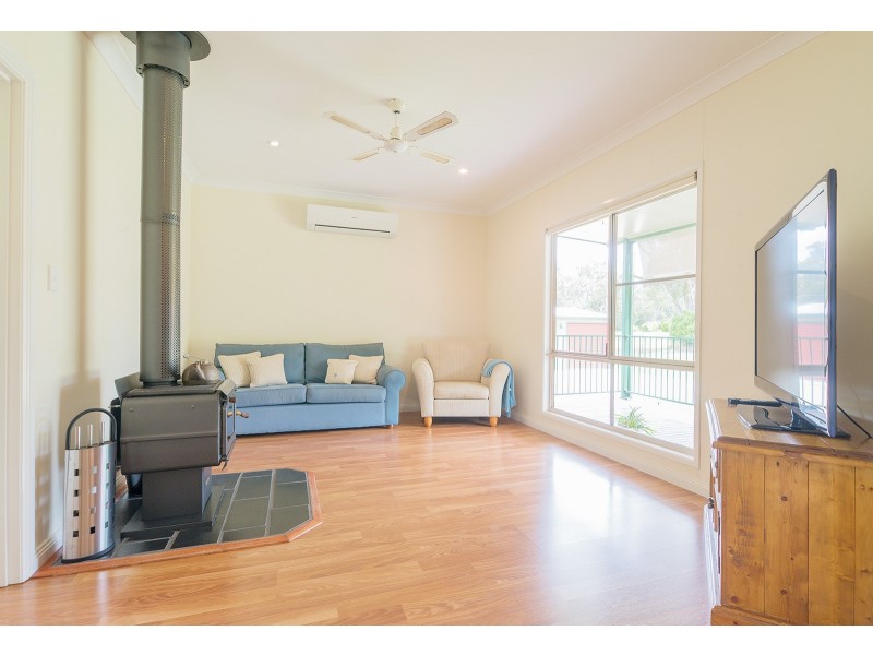 54-56 Frederick Street, Woolomin NSW 2340