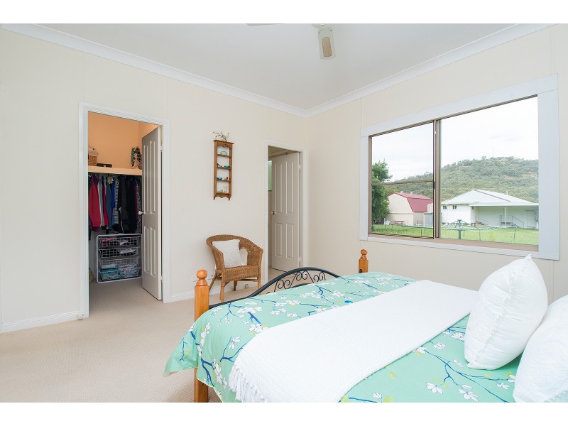 54-56 Frederick Street, Woolomin NSW 2340