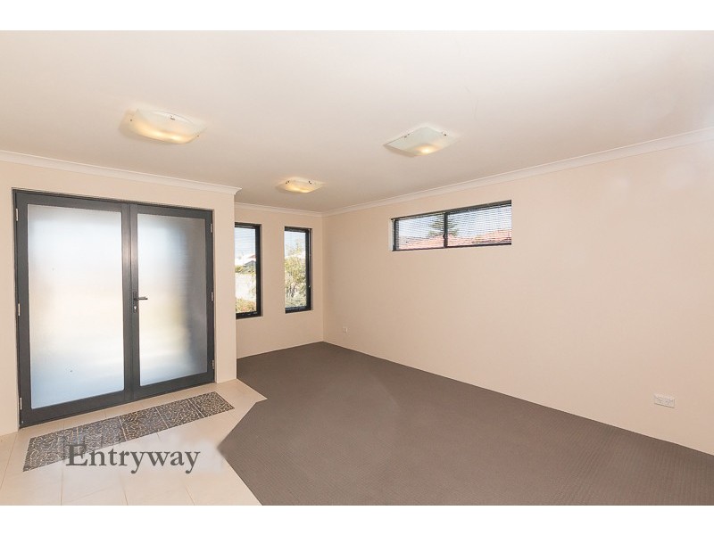 13 Bremen Lane, Port Kennedy WA 6172