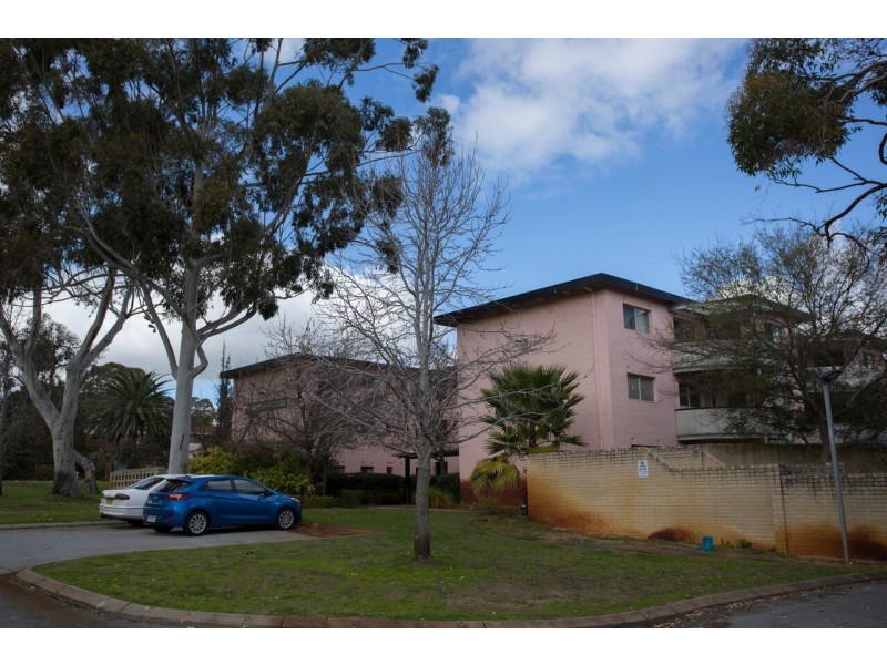 20/4 Canham Way, Orelia WA 6167