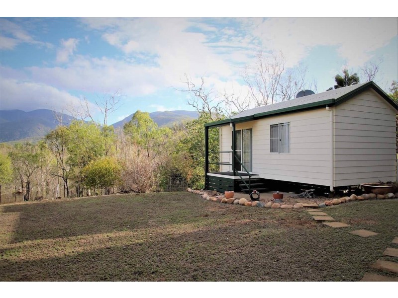 8 Mount Clifton Court, Alligator Creek QLD 4816