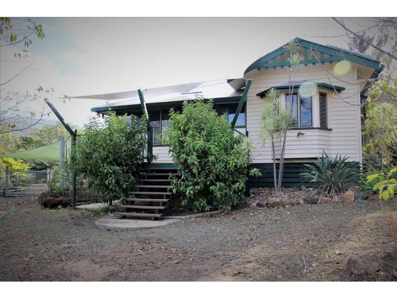 8 Mount Clifton Court, Alligator Creek QLD 4816