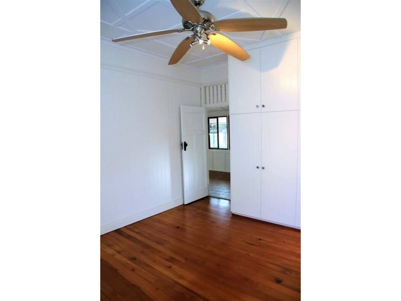 8 Mount Clifton Court, Alligator Creek QLD 4816