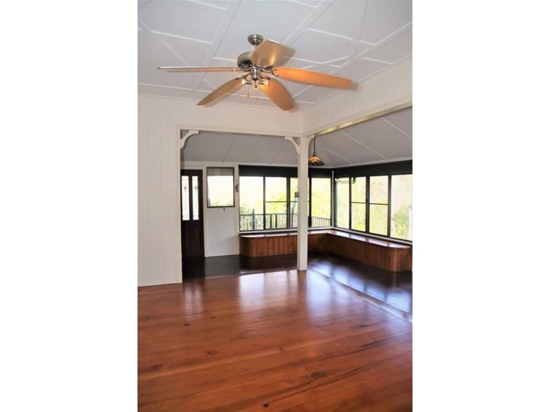 8 Mount Clifton Court, Alligator Creek QLD 4816