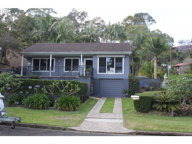 2A Lurnea Crescent, Valentine NSW 2280