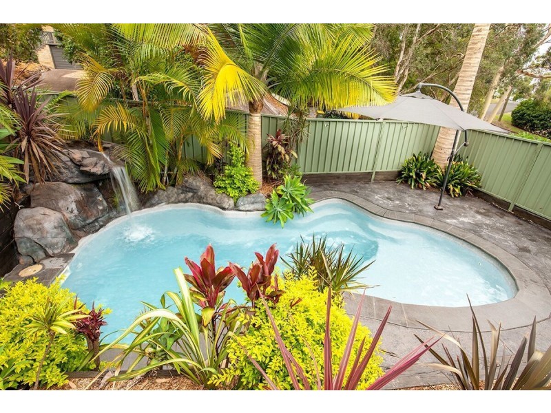 2A Lurnea Crescent, Valentine NSW 2280