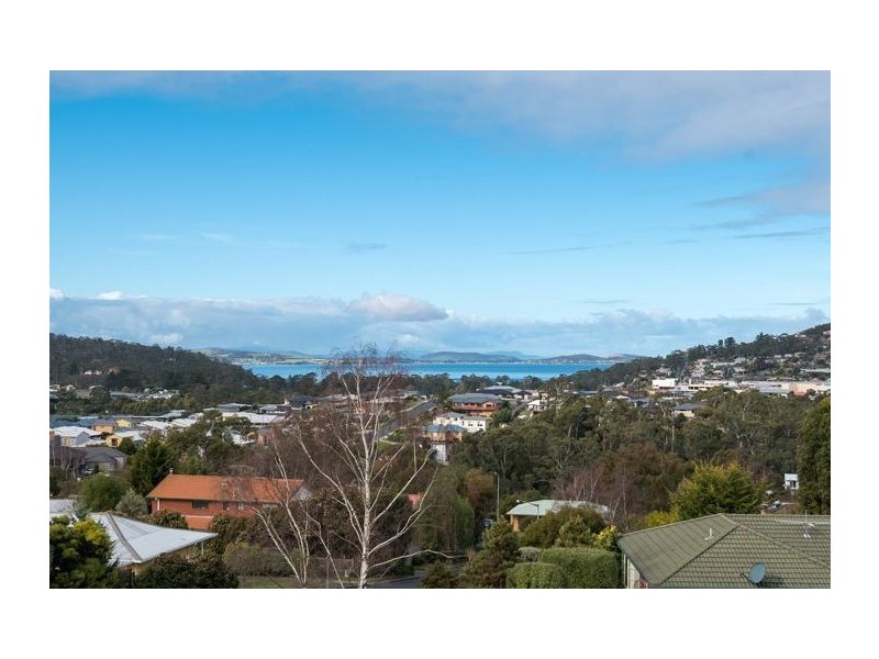 16 Fiani Court, Kingston TAS 7050