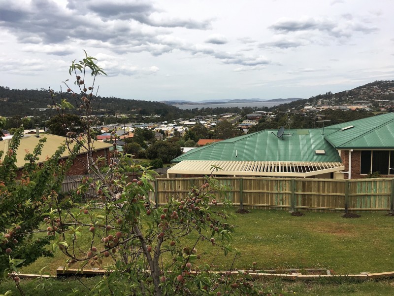 16 Fiani Court, Kingston TAS 7050