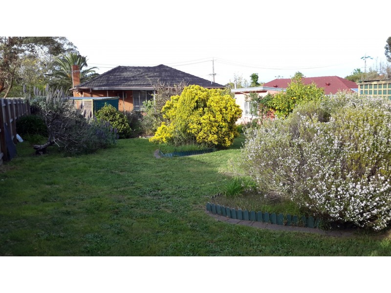 3 Roselyn Cres, Boronia VIC 3155