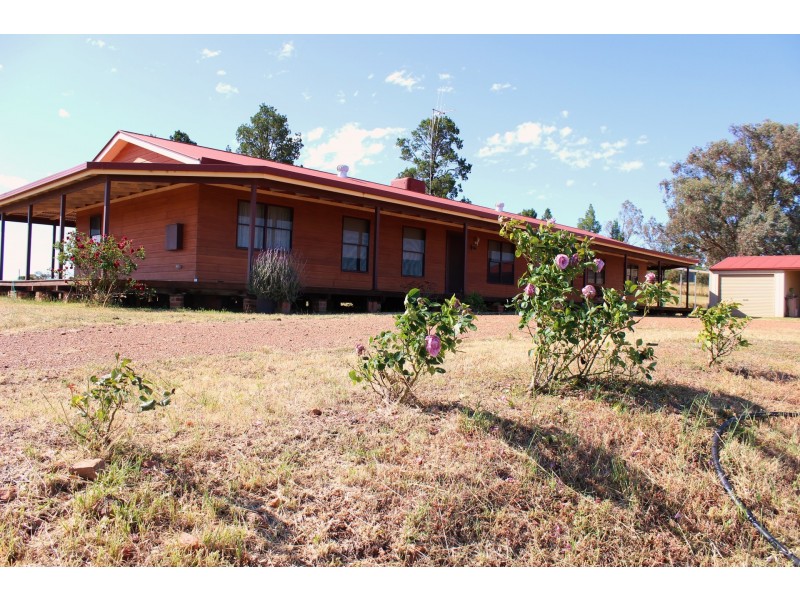 153 Cons Lane, Parkes NSW 2870