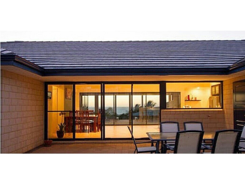 16 Eakins Crescent, Wandina WA 6530