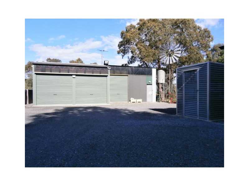 7 Battunga Road, Meadows SA 5201