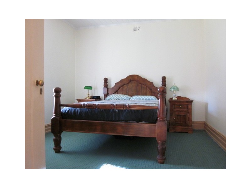 7 Battunga Road, Meadows SA 5201