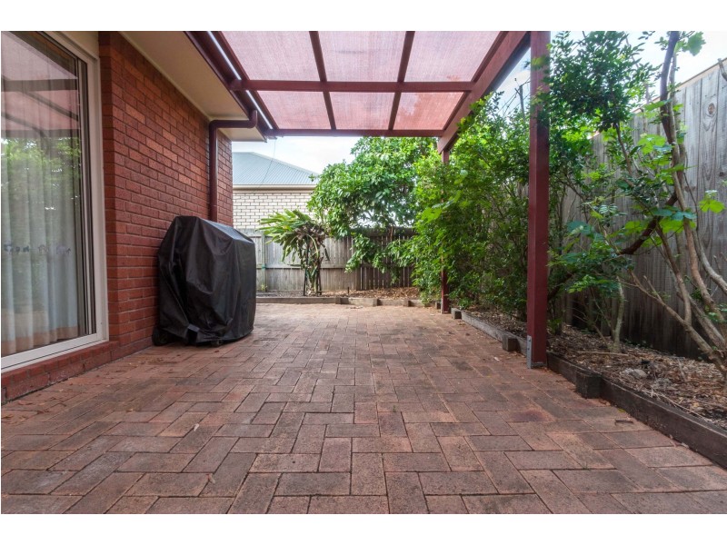 8 Rachele Close, Forest Lake QLD 4078