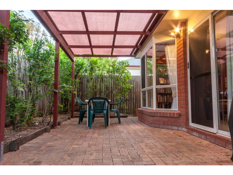 8 Rachele Close, Forest Lake QLD 4078