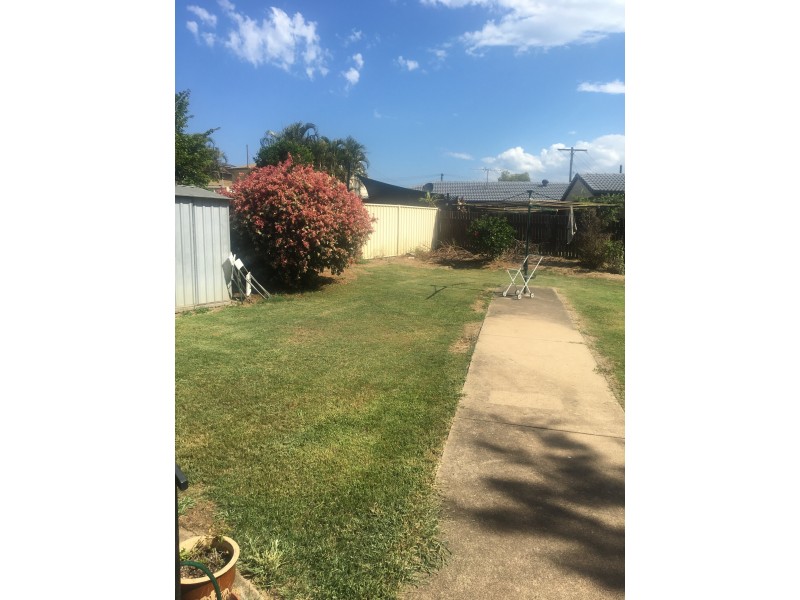 29 Edwards street, Flinders View QLD 4305