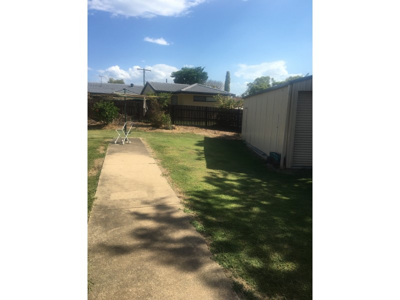 29 Edwards street, Flinders View QLD 4305