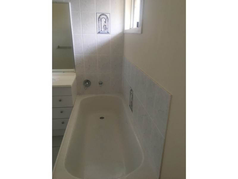 29 Edwards street, Flinders View QLD 4305