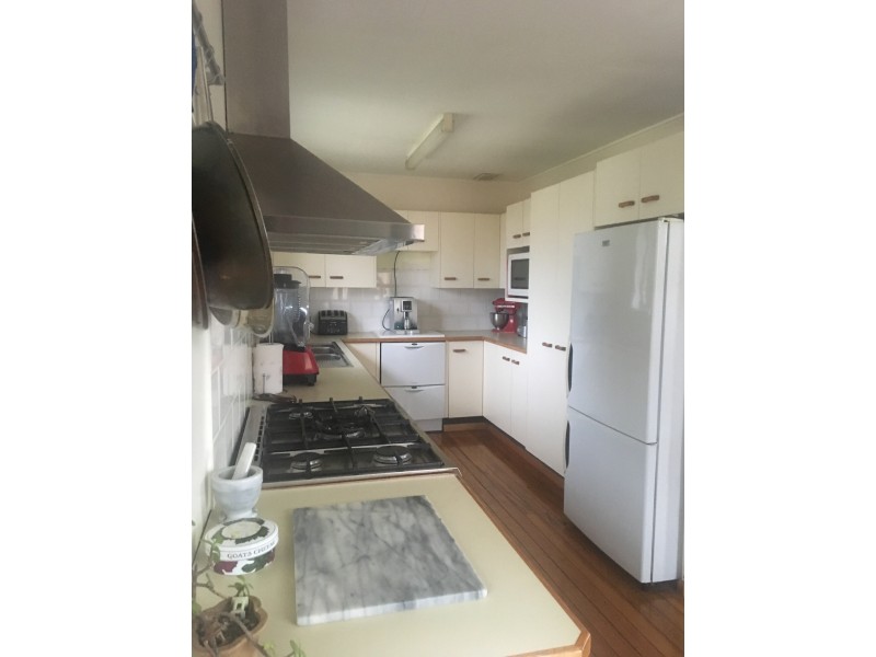 29 Edwards street, Flinders View QLD 4305