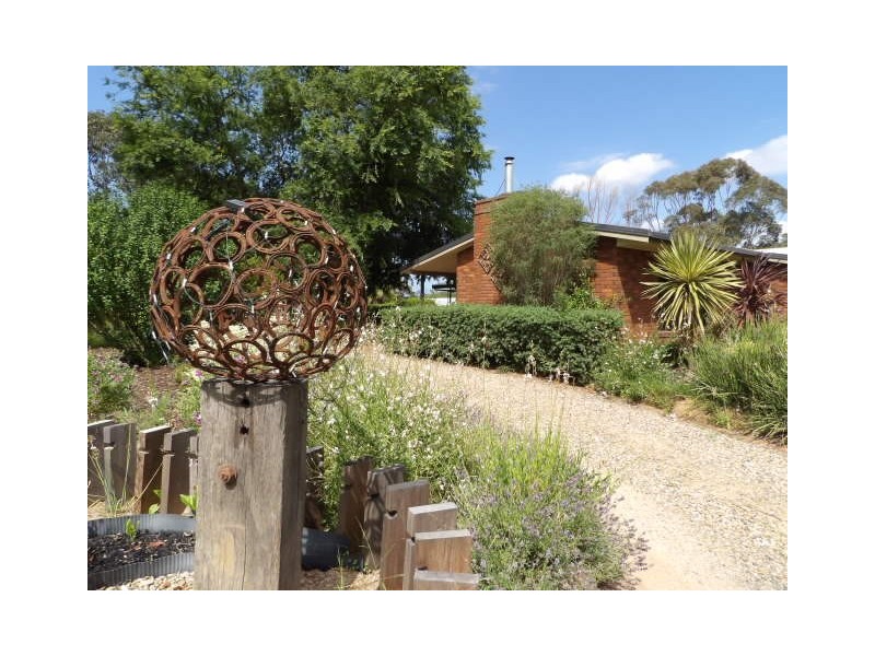 89 Brianderry, Bega NSW 2550