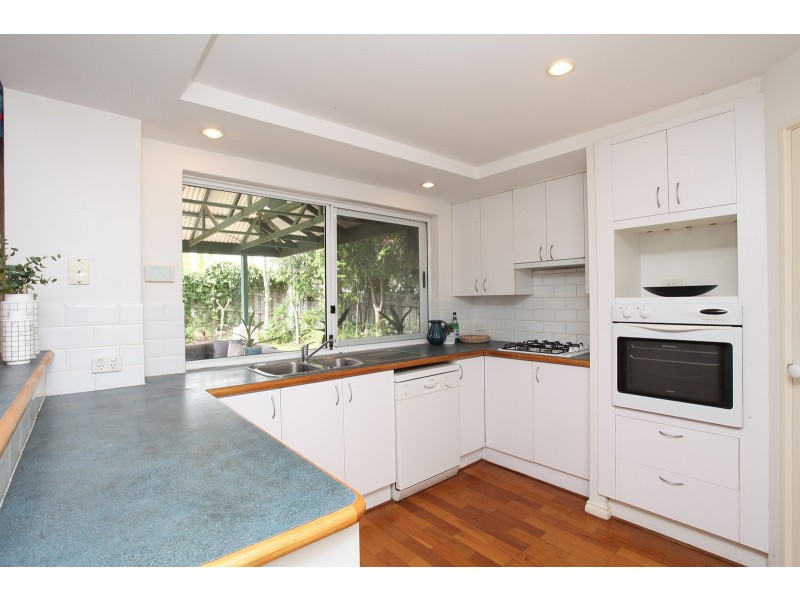 82 Thelma Street, Como WA 6152