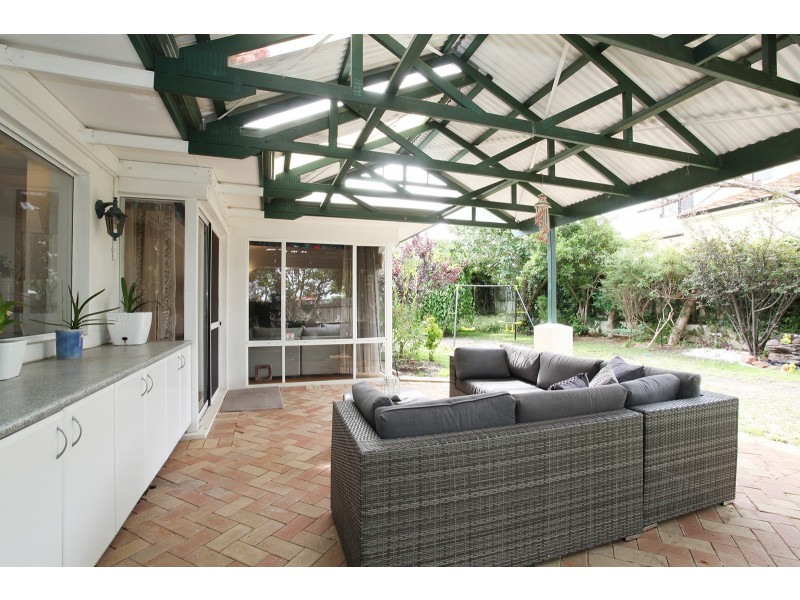 82 Thelma Street, Como WA 6152