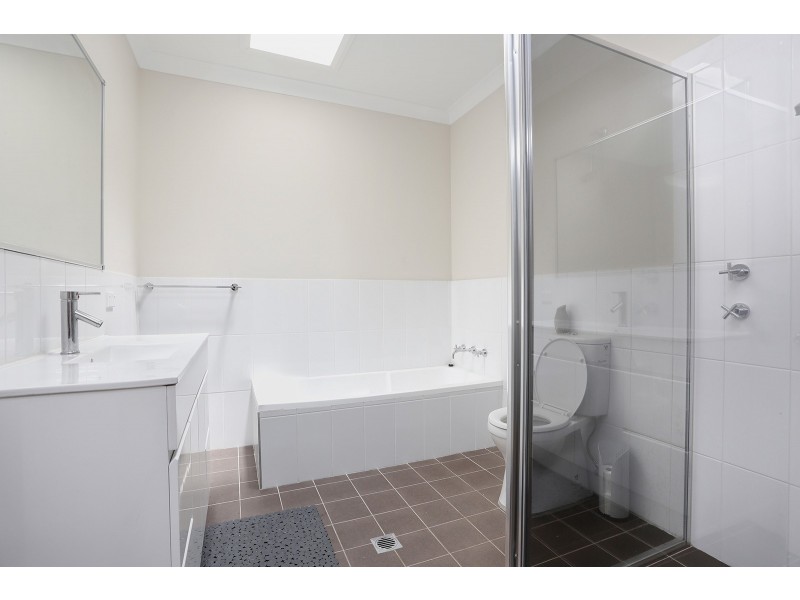 15 Vaucluse Place, Glen Alpine NSW 2560