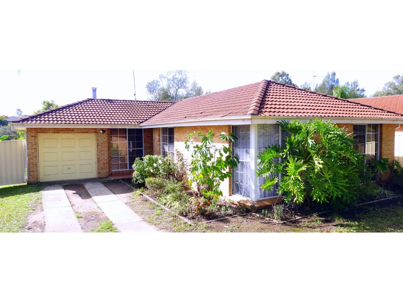 37 Goddard Cr, Quakers Hill NSW 2763