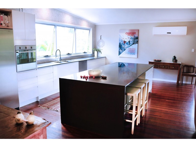 13 Tarbet St, Kenmore QLD 4069