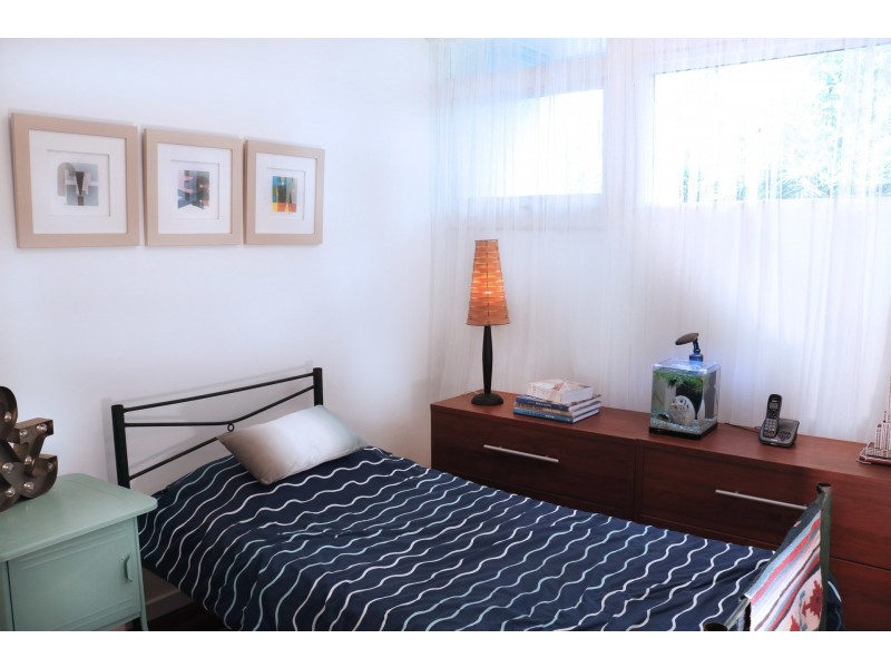 13 Tarbet St, Kenmore QLD 4069