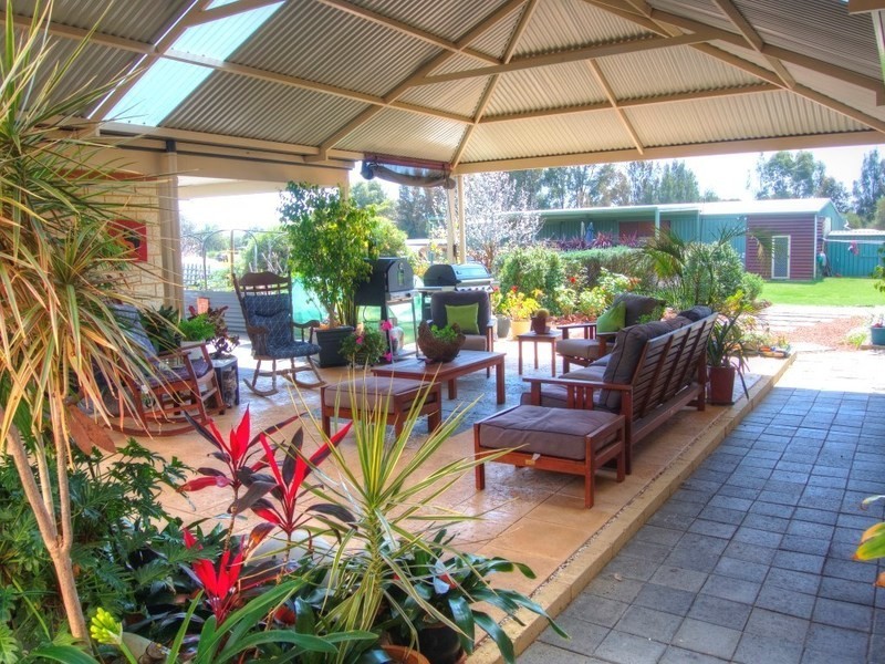 35 Barip Place, Oakford WA 6121