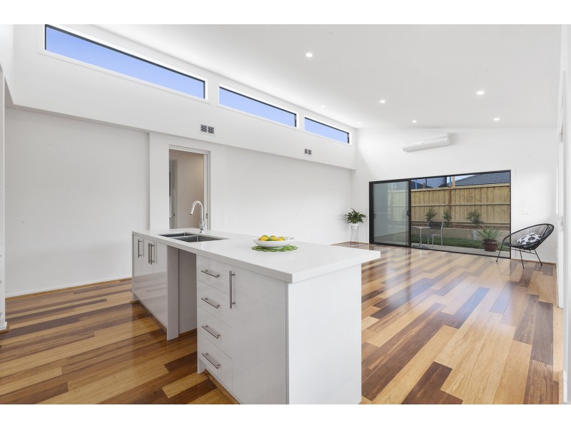 13 Wiyn Ave, Torquay VIC 3228