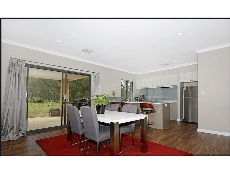 4 Crescent Drive, Bouvard WA 6211