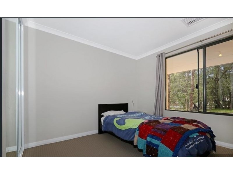 4 Crescent Drive, Bouvard WA 6211