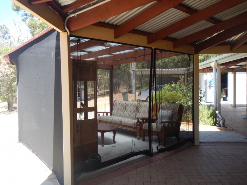 5 Richmond Road, Gidgegannup WA 6083