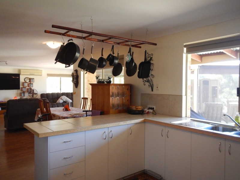 5 Richmond Road, Gidgegannup WA 6083