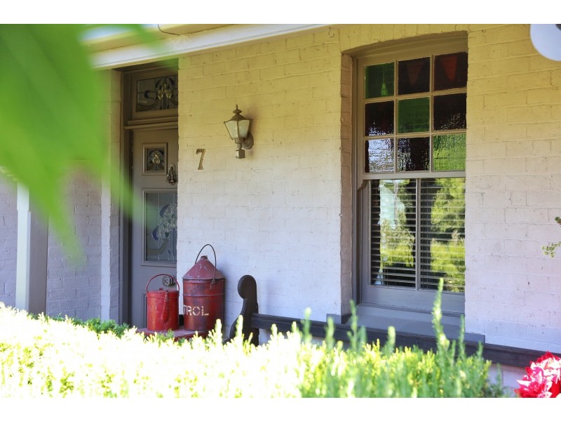 7 Blake Street, Millthorpe NSW 2798