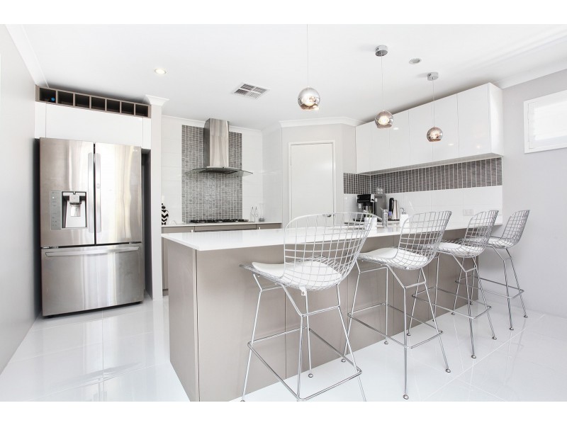 52 Mannikin Heights, Beeliar WA 6164