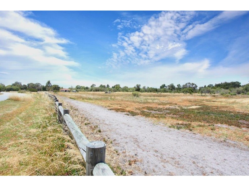 Lot 15, 7 Triandra court, Banjup WA 6164