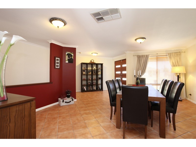 11 Menteith Place, Kinross WA 6028