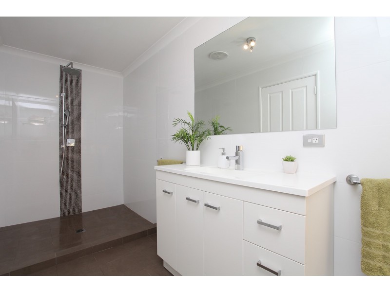 11 Menteith Place, Kinross WA 6028