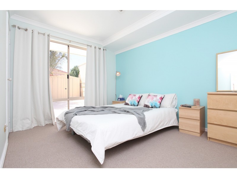 11 Menteith Place, Kinross WA 6028