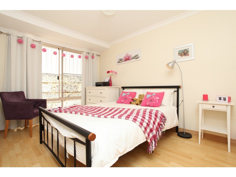 11 Menteith Place, Kinross WA 6028