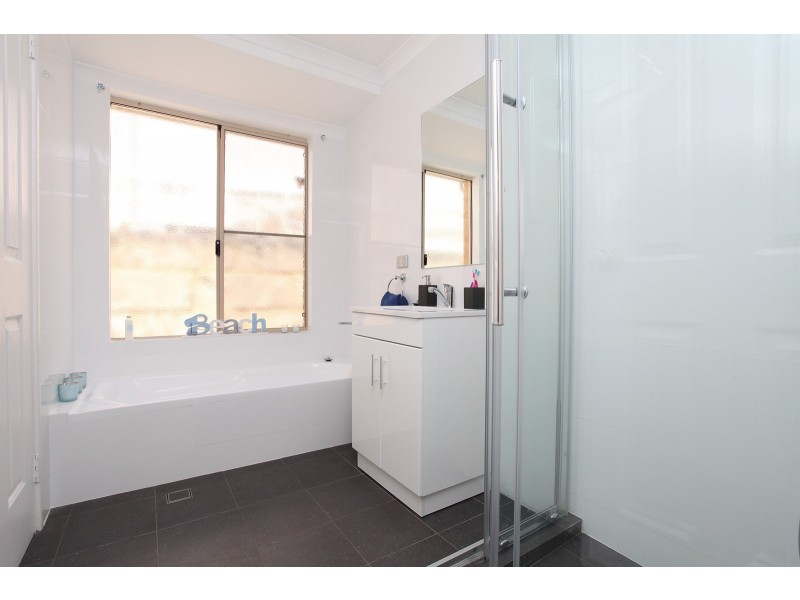 11 Menteith Place, Kinross WA 6028