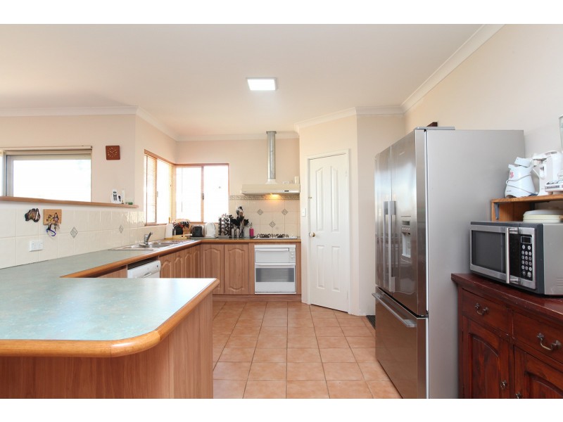 9 Pinto Close, Eaton WA 6232