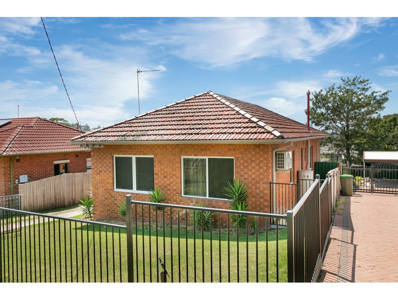 9 Lee Street, Warrawong NSW 2502