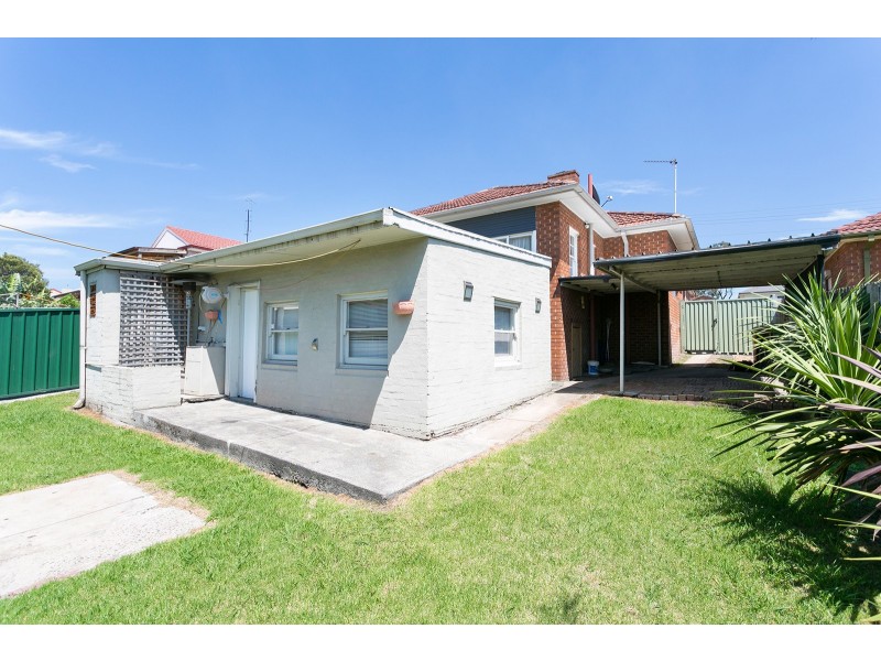 9 Lee Street, Warrawong NSW 2502